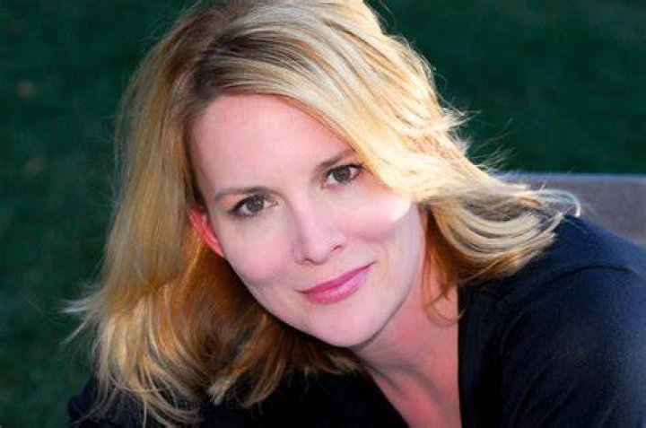 Exploring The Heart Of Laurel Holloman's Couple Life