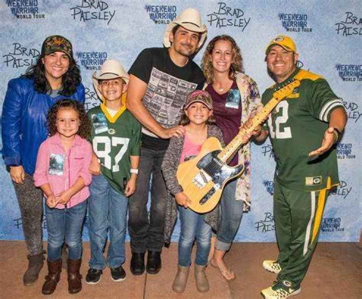 Exploring The Heartwarming Dynamics Of Brad Paisley’s Family In 2024