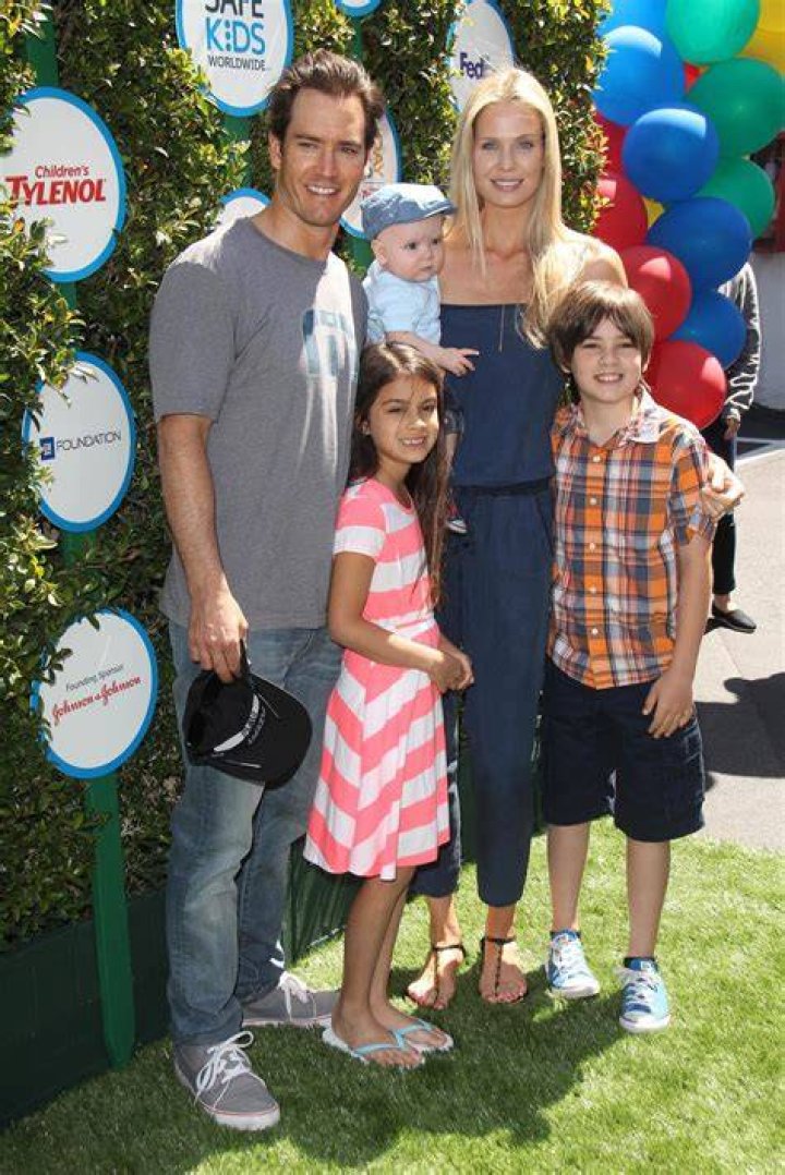 Exploring The Life Of Mark Paul Gosselaar's Dad: A Family Legacy