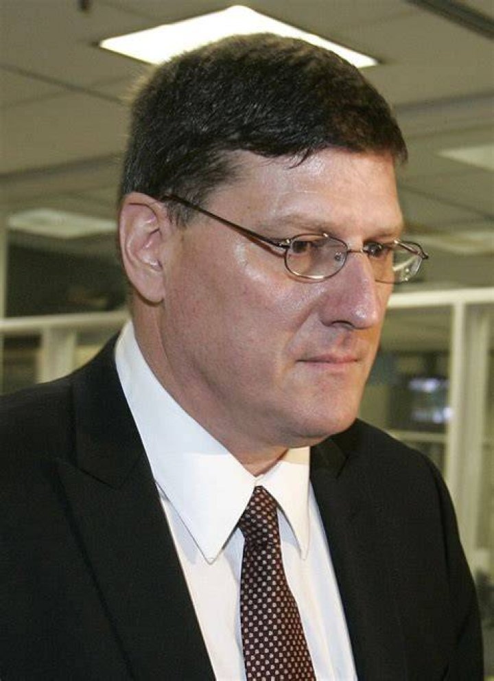 ExUN arms inspector convicted in online sex case
