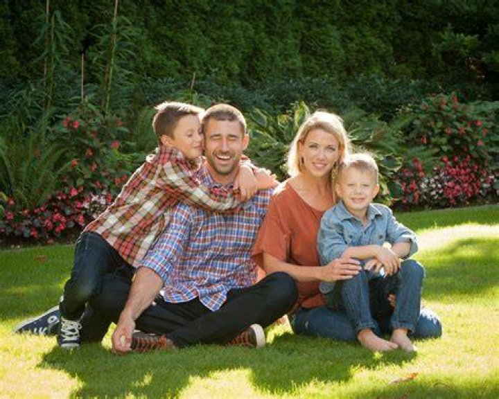 Famous Actor Jay Harrington: Exploring His Family Life