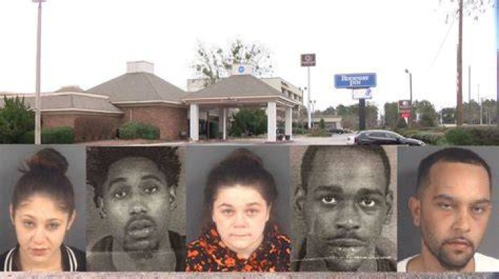 Fayetteville man robbed, kidnapped after meeting woman at motel via