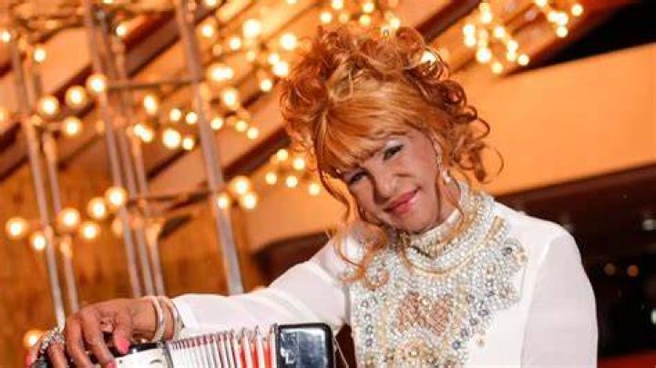 Fefita La Grande biografa, edad, altura, esposa, net worth, familia