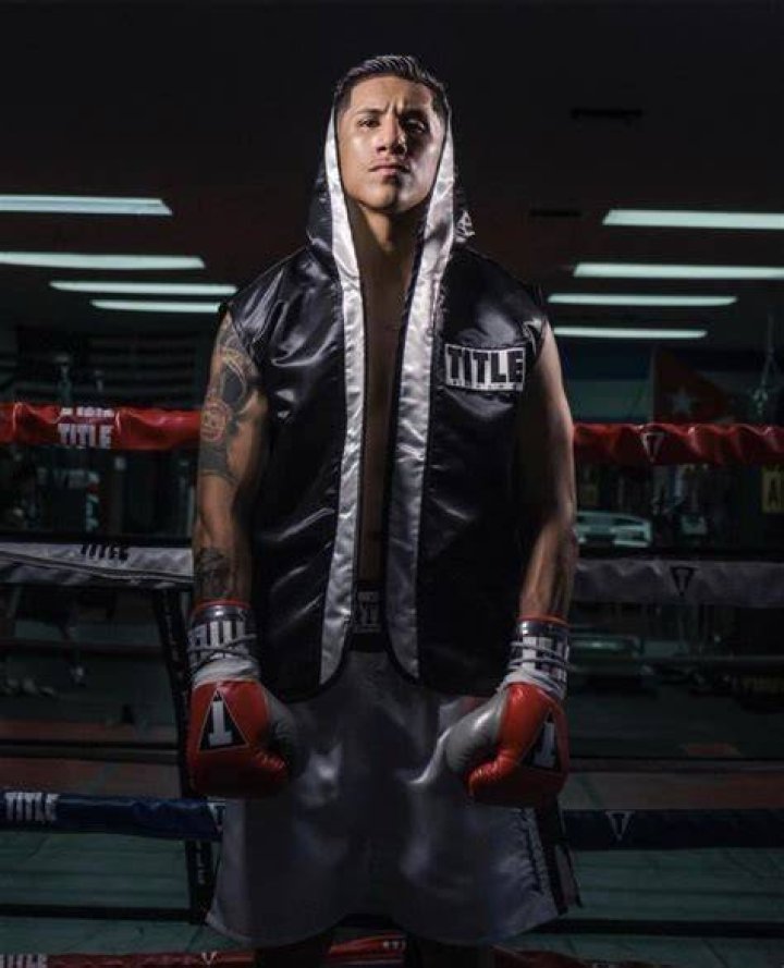 Fernando Vargas Jr. Turns Pro On December 18! Boxing News 24