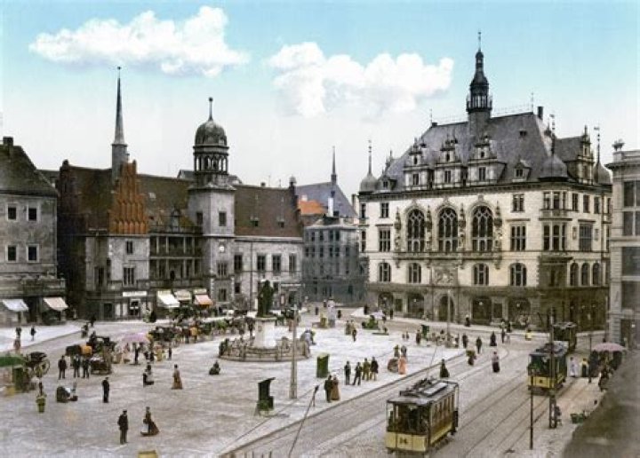 FileHalle Saale Marktplatz 1900.jpg Wikimedia Commons