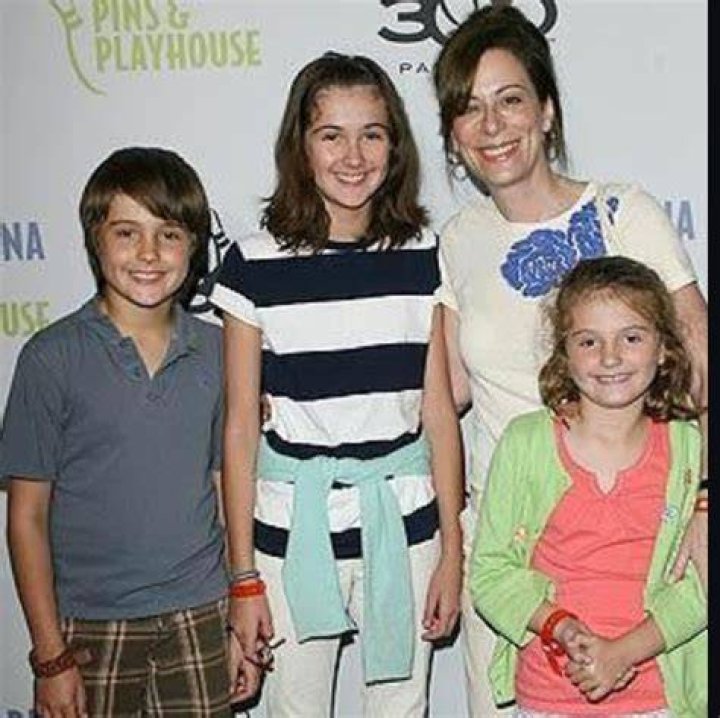 Frances Genevieve Whitford Who is Bradley Whitford's daughter? Dicy