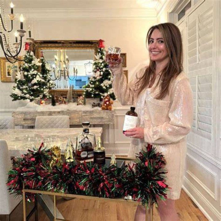 Francine Lons- Net Worth, Age, Ethnicity, Husband, Height, Career