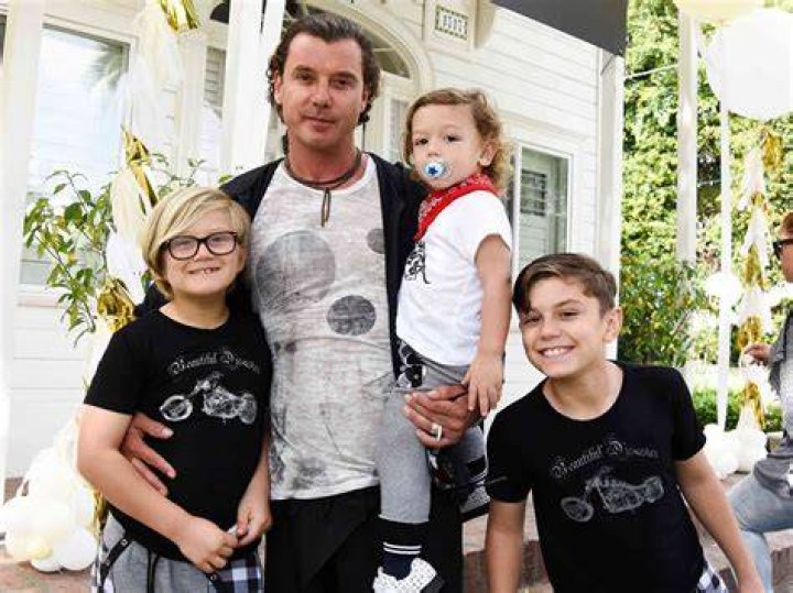 Gavin Rossdale Can't Keep His Hands Off Girlfriend Sophia Thomalla