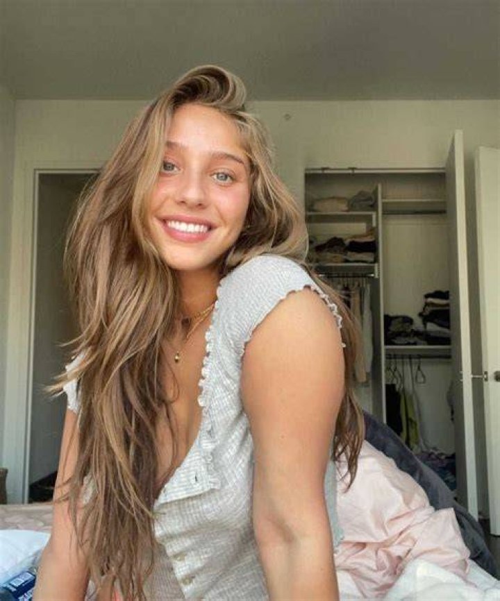 Genie Exum STRIPS DOWN To Celebrate Only Stans' First Birthday Only