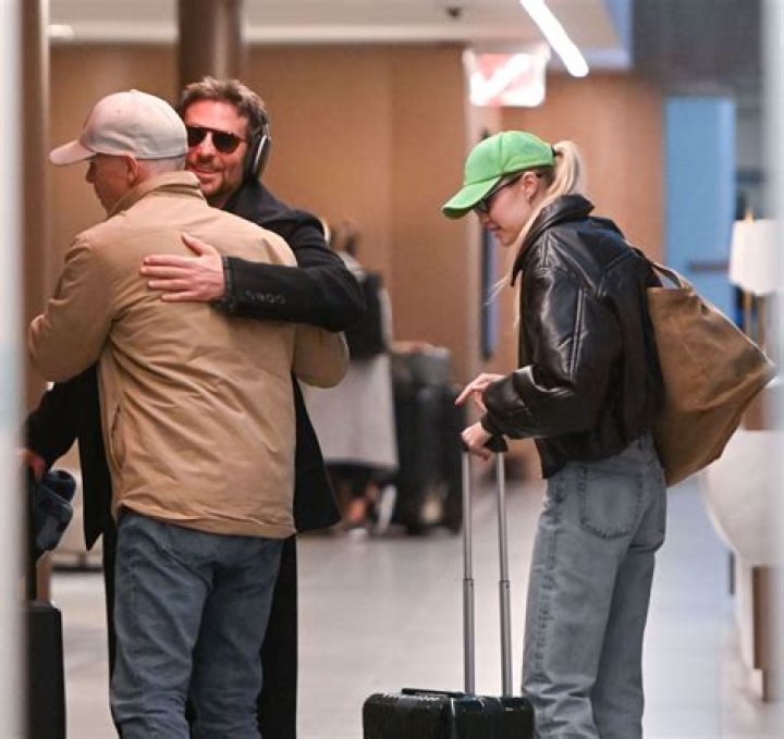 Gigi Hadid & Bradley Cooper spotted together again. Did they enjoy a