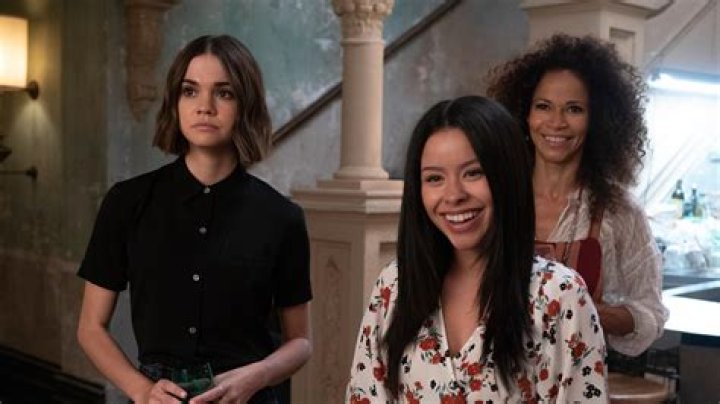 Good Trouble Season 1, Episode 10 Sneak Peek Davia's Making Big
