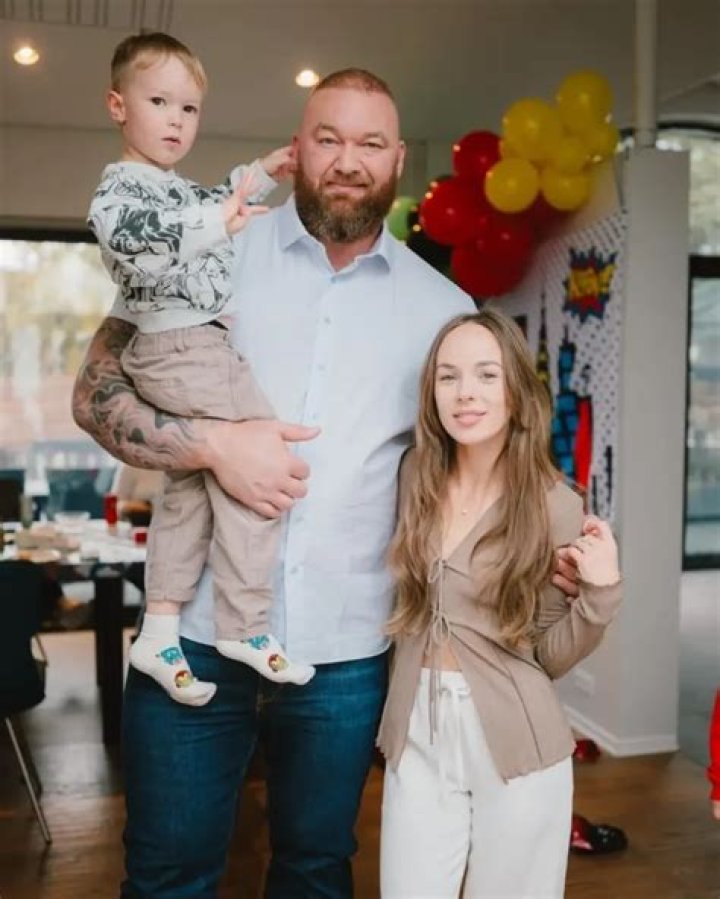 Haf&thorn;&oacute;r J&uacute;l&iacute;us Bj&ouml;rnsson Bio, Brothers, Wife, Height, Girlfriend