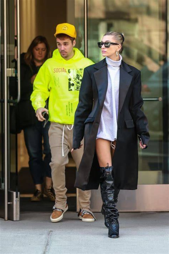 HAILEY and Justin BIEBER Leaves Odell Beckham Jr.&rsquo;s Birthday Party in