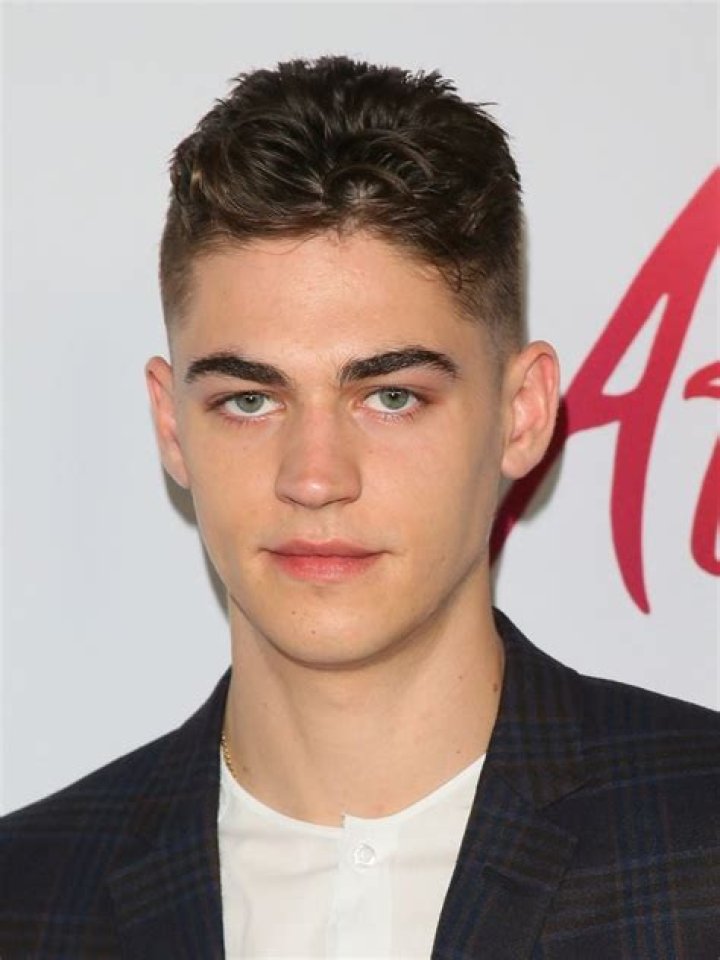 Hero Fiennes Tiffin Pel&iacute;culas, biograf&iacute;a y listas en MUBI