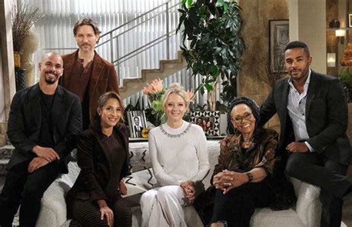 How many kids does Jacqueline Wood from The Bold and the Beautiful have