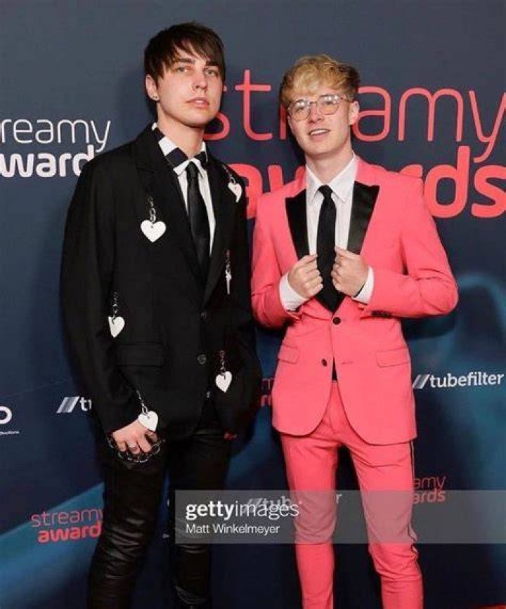 How Tall Are Sam And Colby
