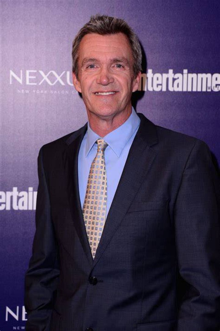 How tall is Neil Flynn? Height, Wife, Age, Net Worth, Weight |