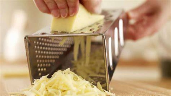 How to Grate Cheese (Without a Cheese Grater!) Cheese Knees