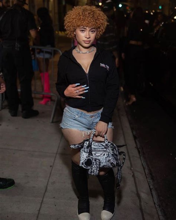 Ice Spice Outfit from September 25, 2022 WHAT’S ON THE STAR?