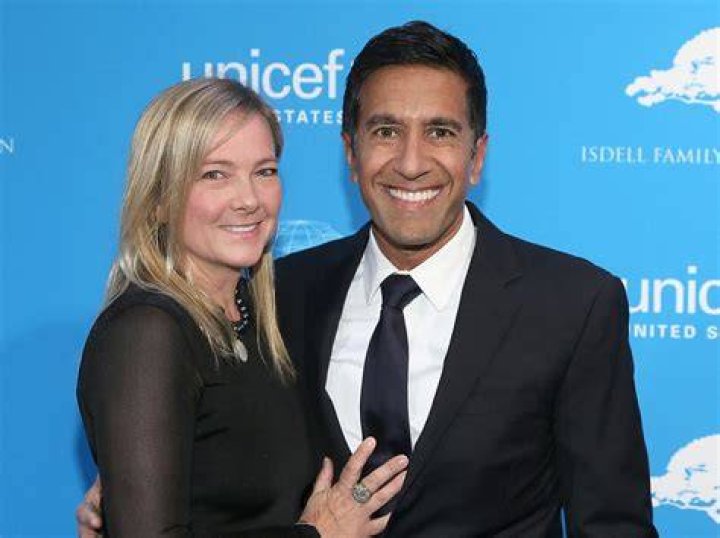 Image of Rebecca Olson Gupta with her husband Dr. Sanjay Gupta
