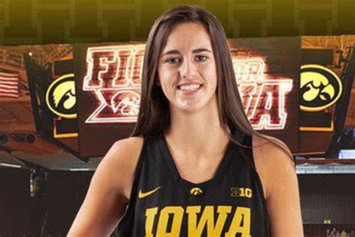 Iowa Basketball Caitlin Clark named Preseason Player of the Year