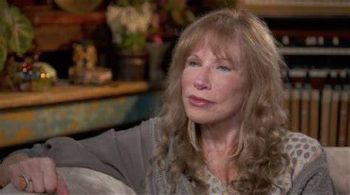 Is Carly Simon Related To Paul Simon? ·