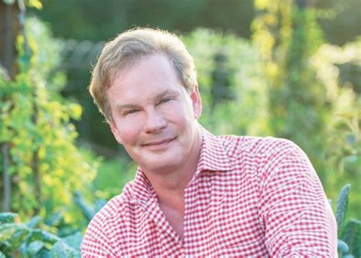 Is HGTV's P. Allen Smith Gay? Here's The Truth
