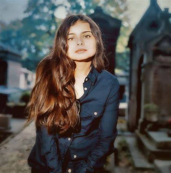 Is Hope Sandoval married, who is her husband, personal life, net worth