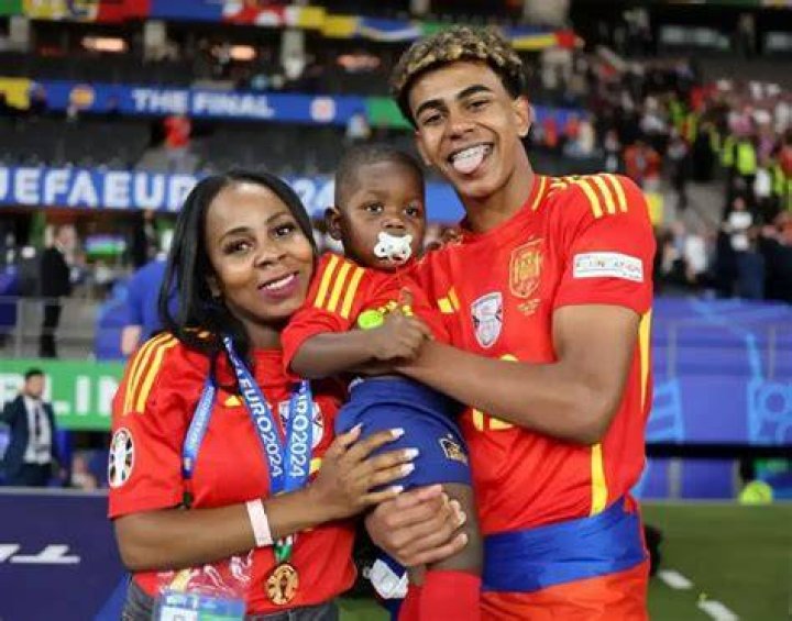 Is Lamine Yamal A Father? - Daughter Rumors Explored