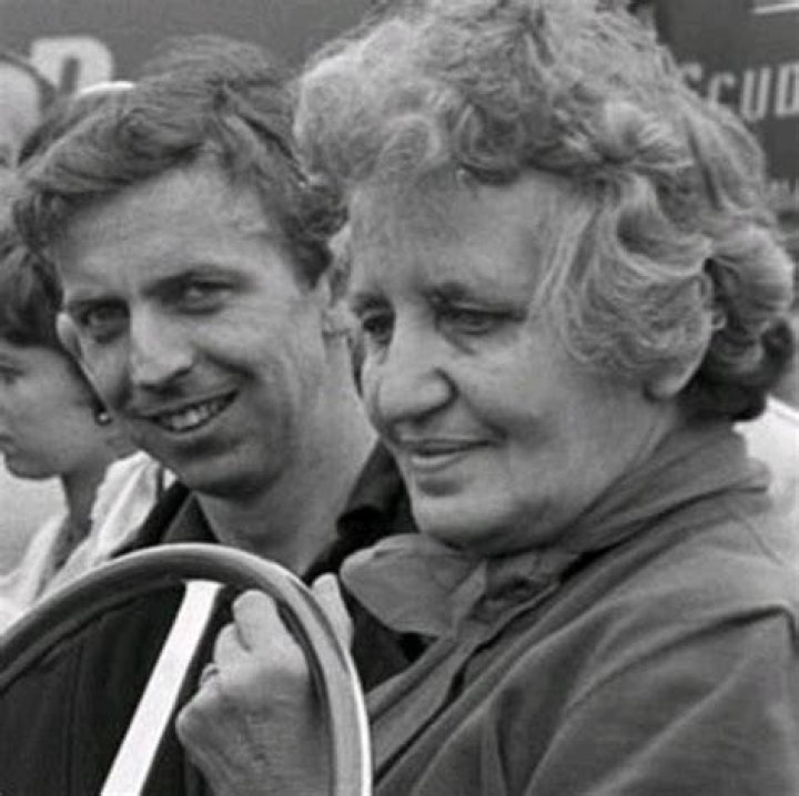 Is Lizzie Johnston's Daughter A Dwarf? Unraveling The Truth