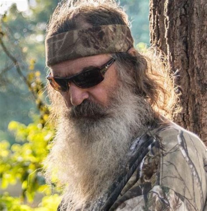 Is Phil Robertson Related To Pat Robertson? Family |
