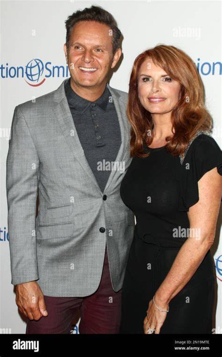 Is Roma Downey Still Together With Mark Burnett?