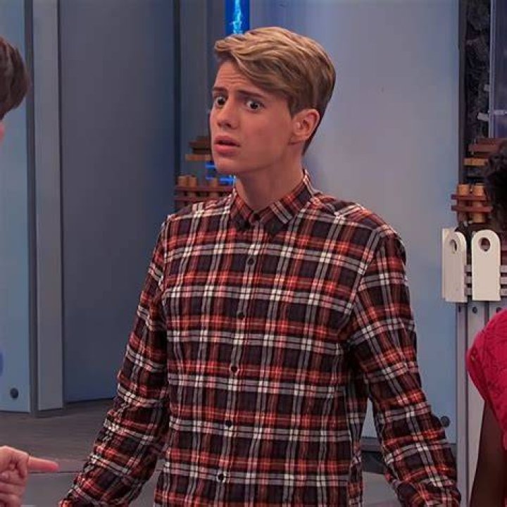 Jace Norman in Henry Danger (Season 5) Picture 2 of 5 Jason Norman