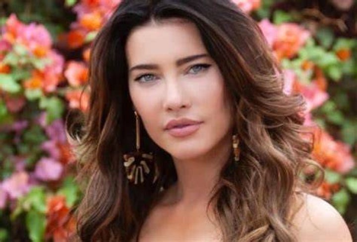 Jacqueline MacInnes Wood Bio & Wiki Net Worth, Age, Height & Weight