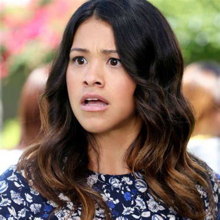 Jane The Virgin star Gina Rodriguez and Joe LoCicero are married