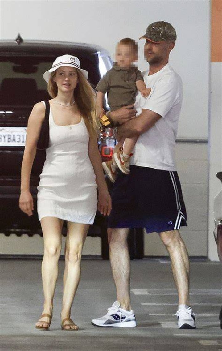 Jennifer Lawrence's Sibling: A Glimpse Into Her Family Connection