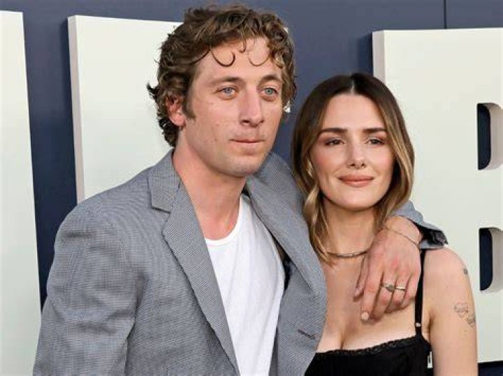 Jeremy Allen White&rsquo;s Ex Addison Timeline Breaks Silence Amid Divorce
