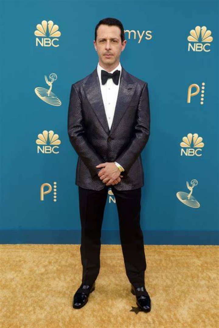 Jeremy Strong Height: The Definitive Guide To His Stature