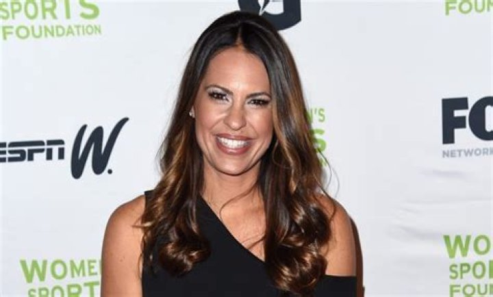 Jessica Mendoza; Husband, Family, Mets, ESPN, Net Worth, Age, Height
