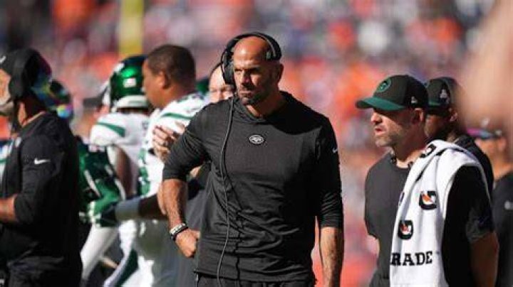 Jets&rsquo; Robert Saleh Jabs Broncos&rsquo; Sean Payton With Russell Wilson