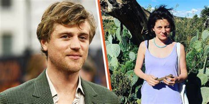 Johnny Flynn And Beatrice Minns: Uncovering Their Love, Careers, And Private Life