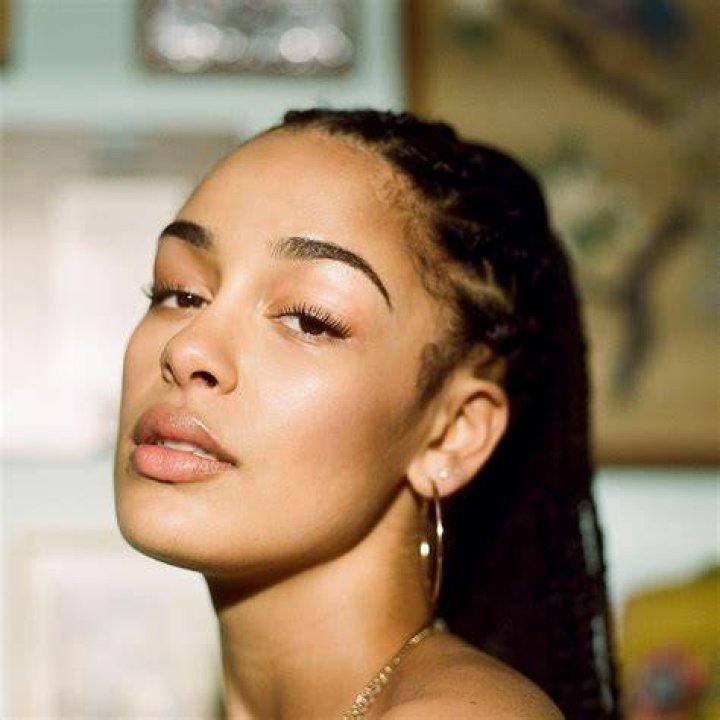 Jorja Smith's Love Life Explored