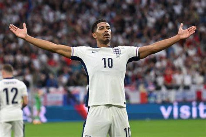 Jude Bellingham England midfielder allowed to join squad after latest