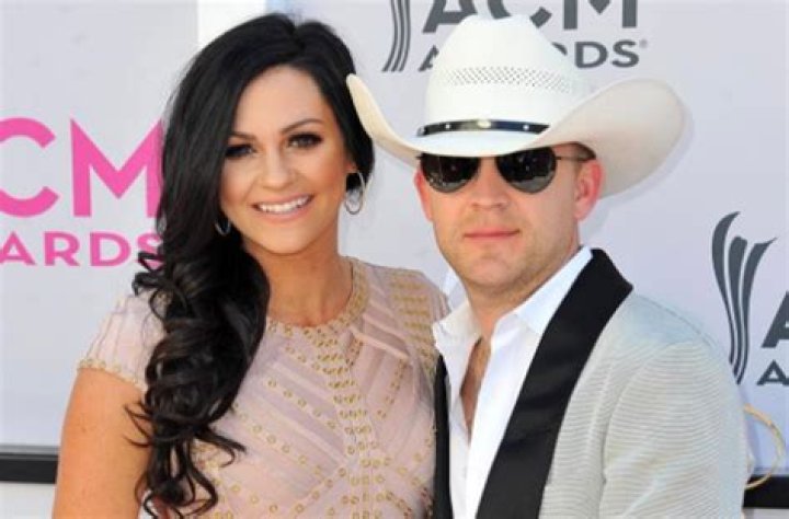 Justin Moore Trusts His Wife&rsquo;s Musical Instincts Justin moore
