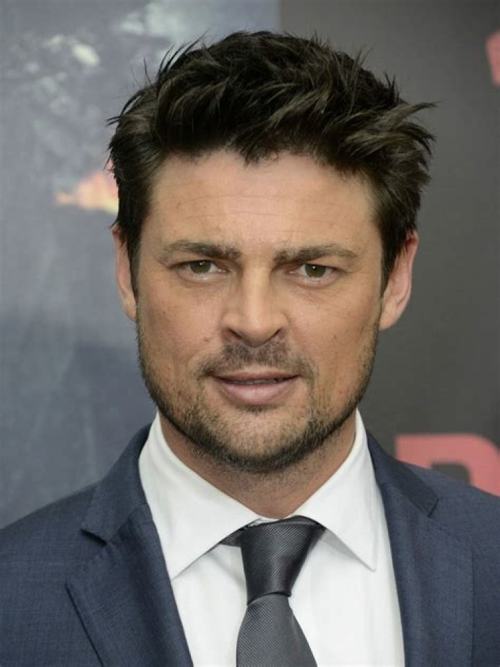 Karl Urban bio, age, height, career path, wife, kids 2024 Zoomboola