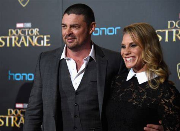 Karl Urban's Love Life: A Detailed Look At His Relationships