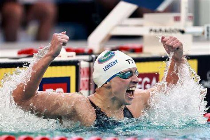 Katie Ledecky Clinches 2ndStraight Pro Swim Series Title