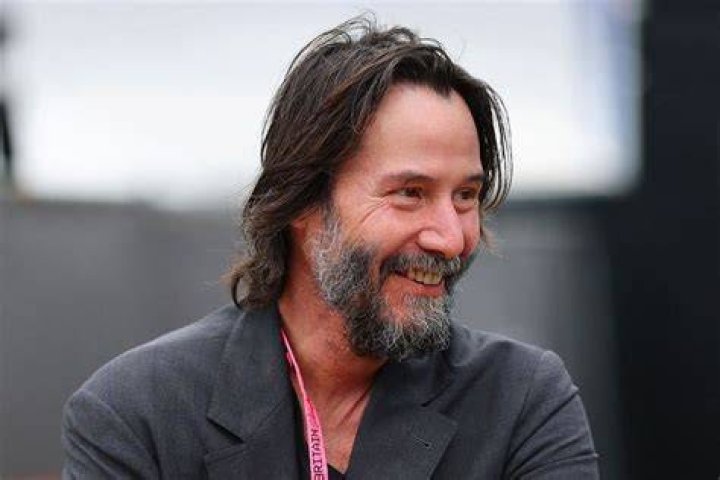 Keanu Reeves Arrives to the 2020 Oscars With His Mother by His Side