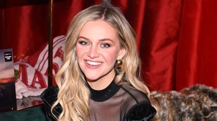 Kelsea Ballerini Is Transcendent in New Era in London