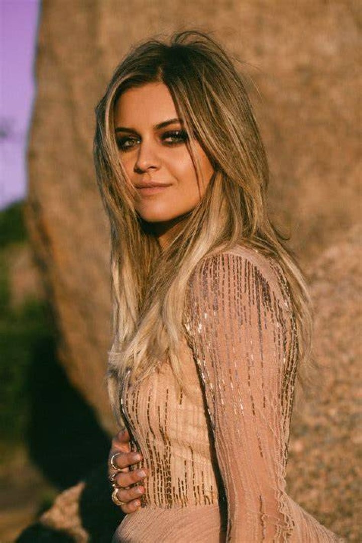 Kelsea Ballerini Upends Country Music&rsquo;s Patriarchy on &lsquo;Unapologetically